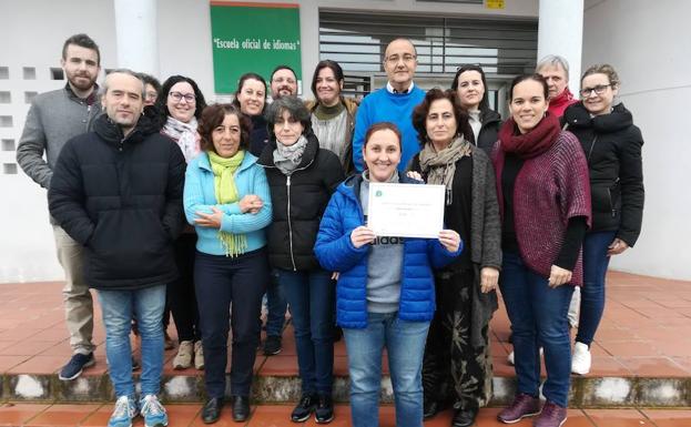 La E.O.I dona 670 euros a Zafra Solidaria